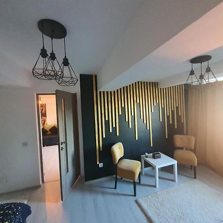 Gmg Residence Targoviste Bagian luar foto