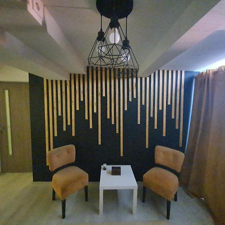 Gmg Residence Targoviste Bagian luar foto