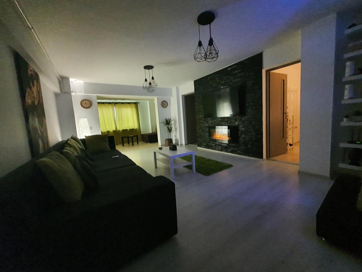 Gmg Residence Targoviste Bagian luar foto