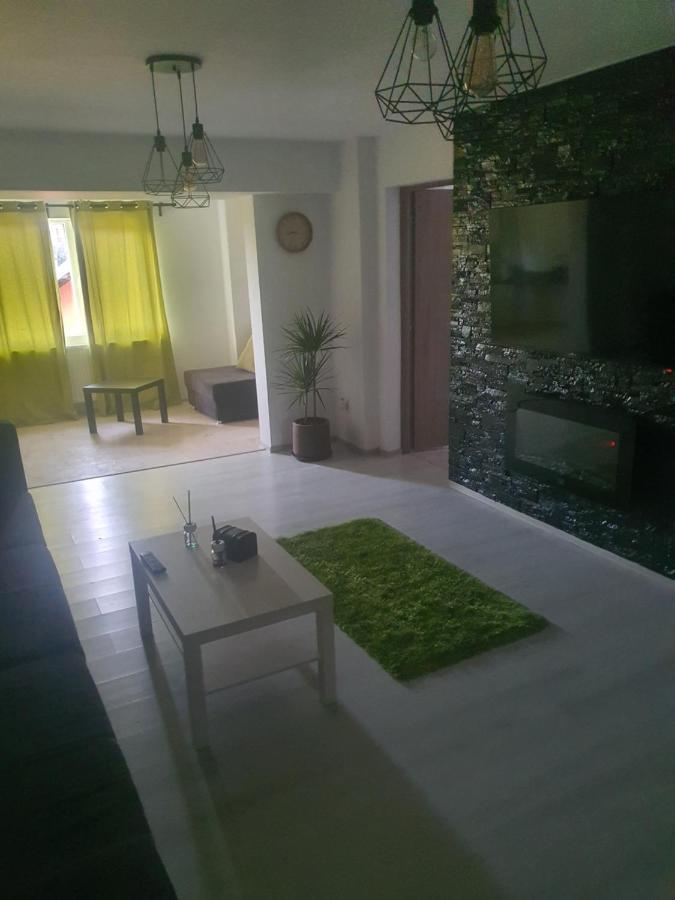 Gmg Residence Targoviste Bagian luar foto